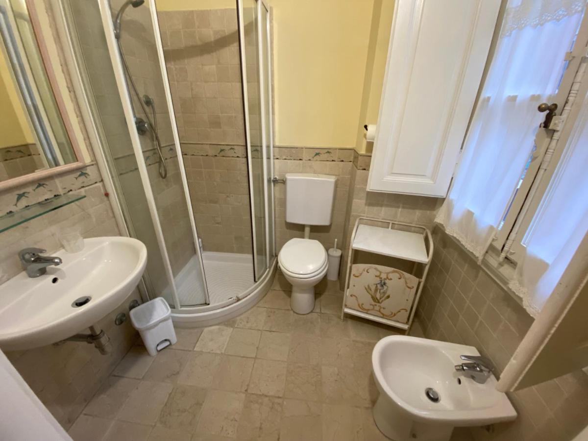 Double or Twin Room,1333707872:JPEG
